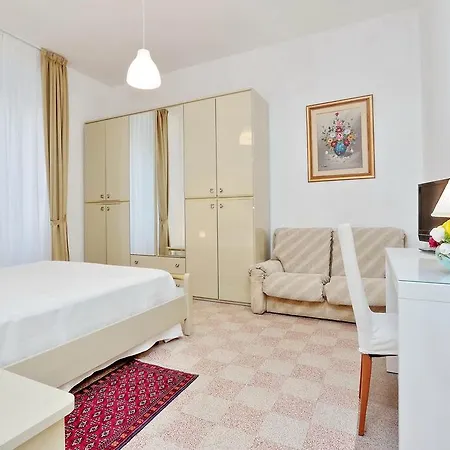 Authentic Family Apartment *